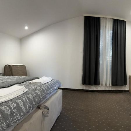 Ninkovic Hotell Trebinje Exteriör bild
