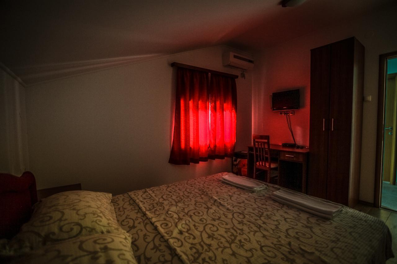 Ninkovic Hotell Trebinje Exteriör bild