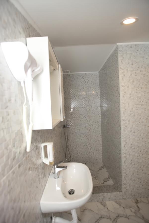 Ninkovic Hotell Trebinje Exteriör bild