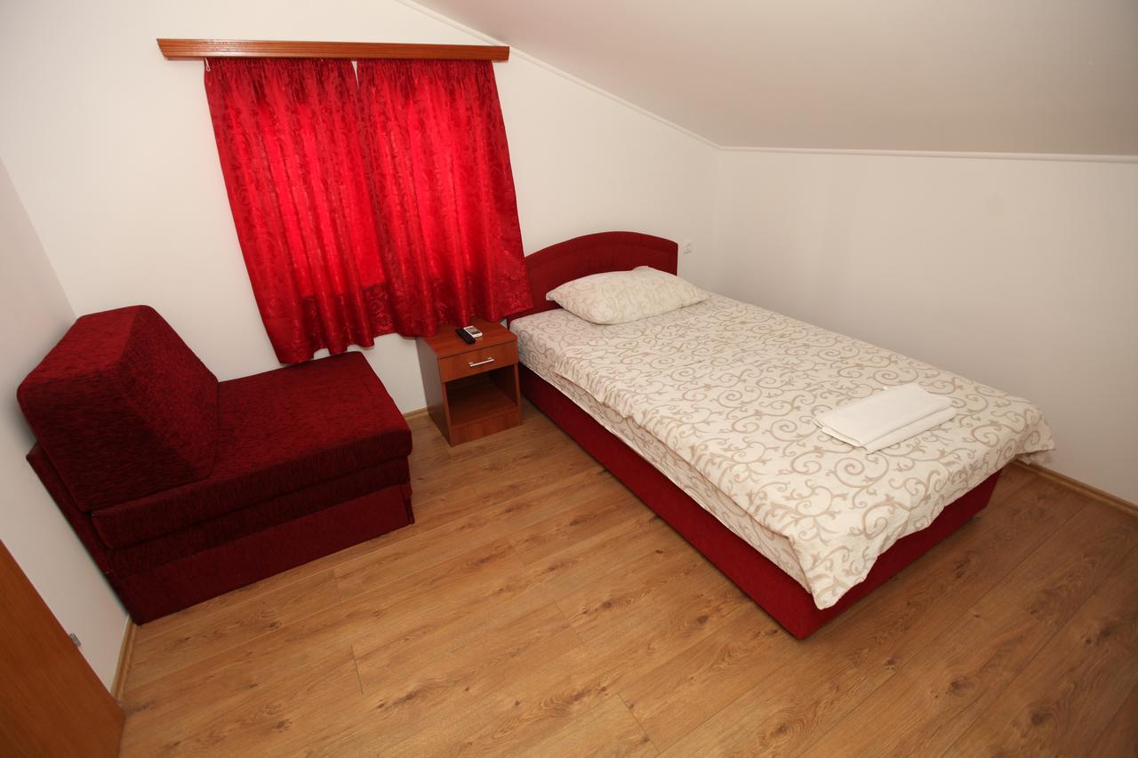 Ninkovic Hotell Trebinje Exteriör bild
