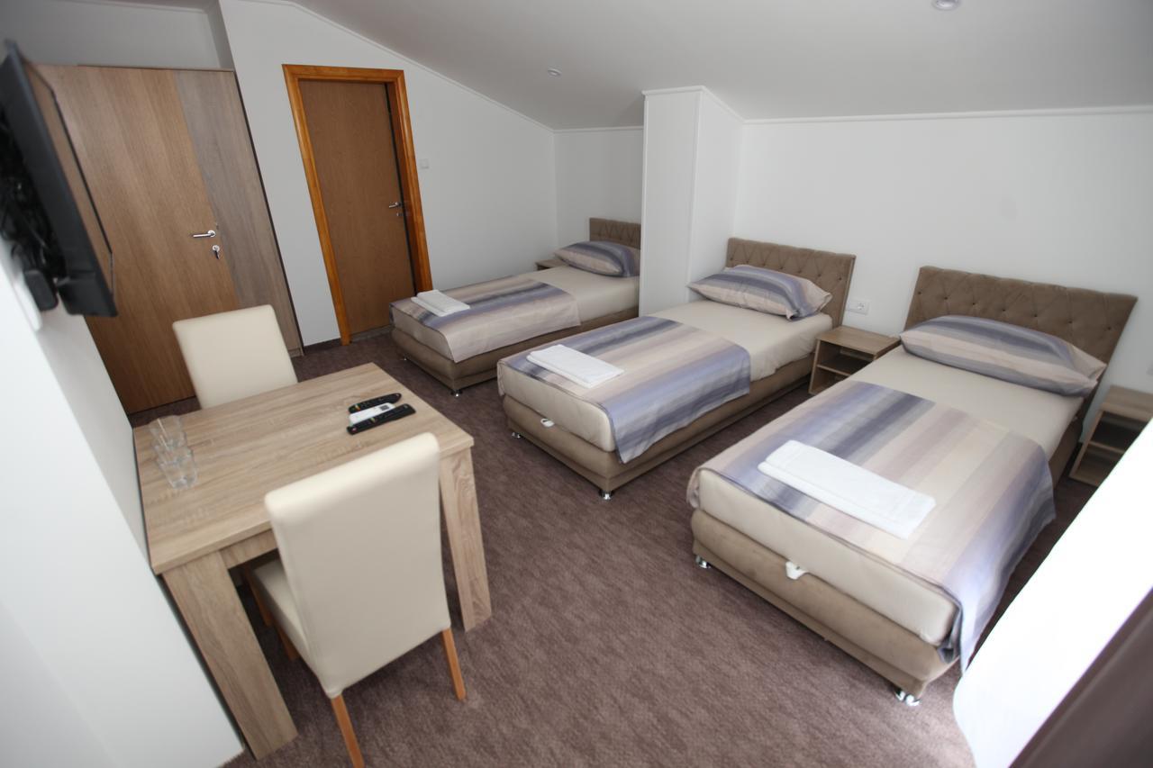 Ninkovic Hotell Trebinje Exteriör bild