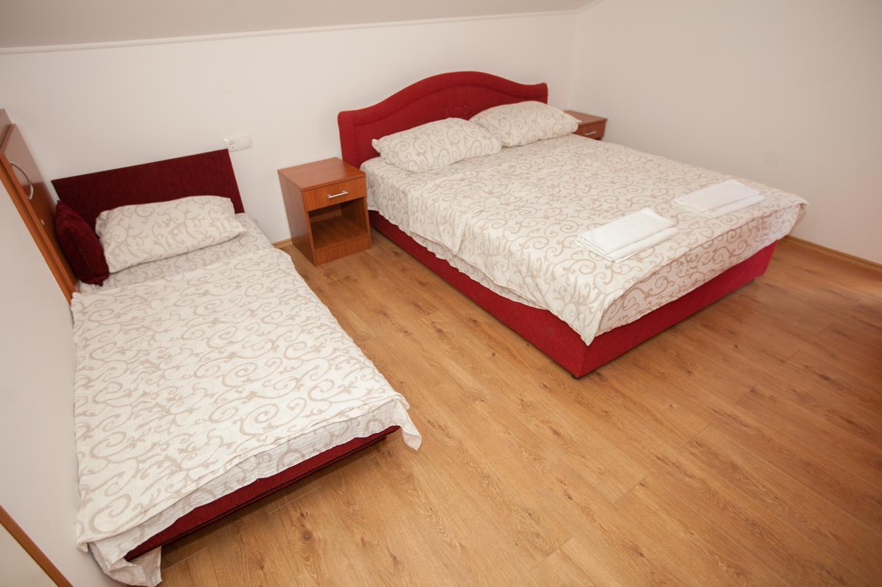 Ninkovic Hotell Trebinje Exteriör bild