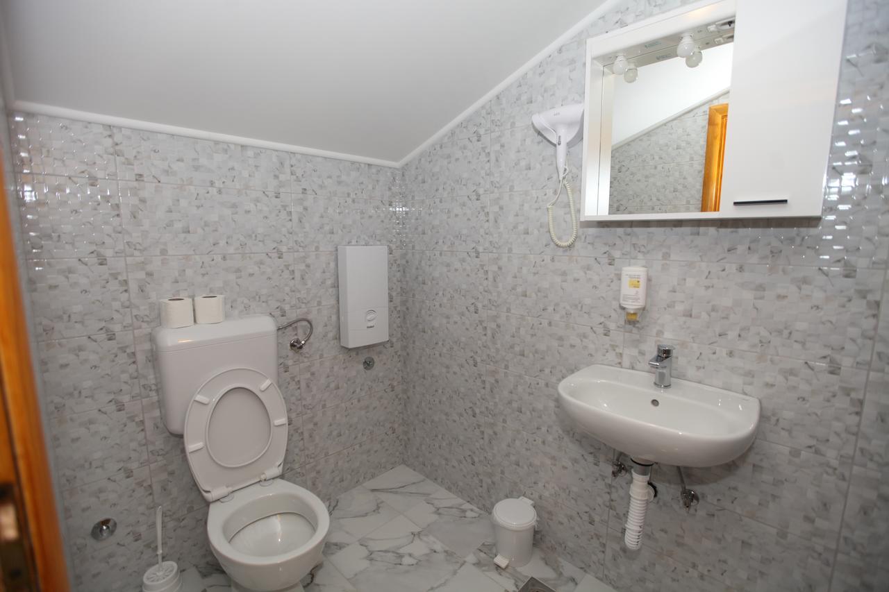 Ninkovic Hotell Trebinje Exteriör bild