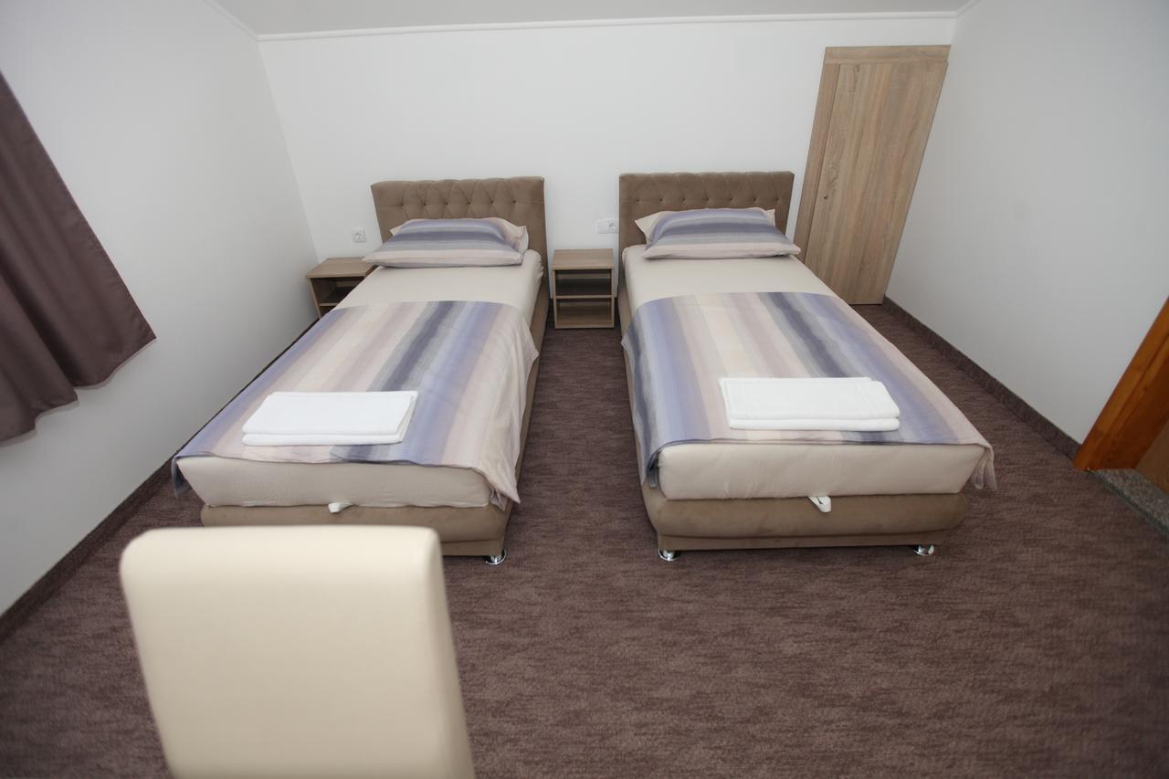 Ninkovic Hotell Trebinje Exteriör bild