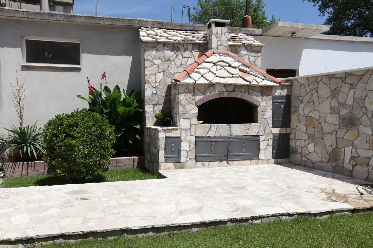 Ninkovic Hotell Trebinje Exteriör bild