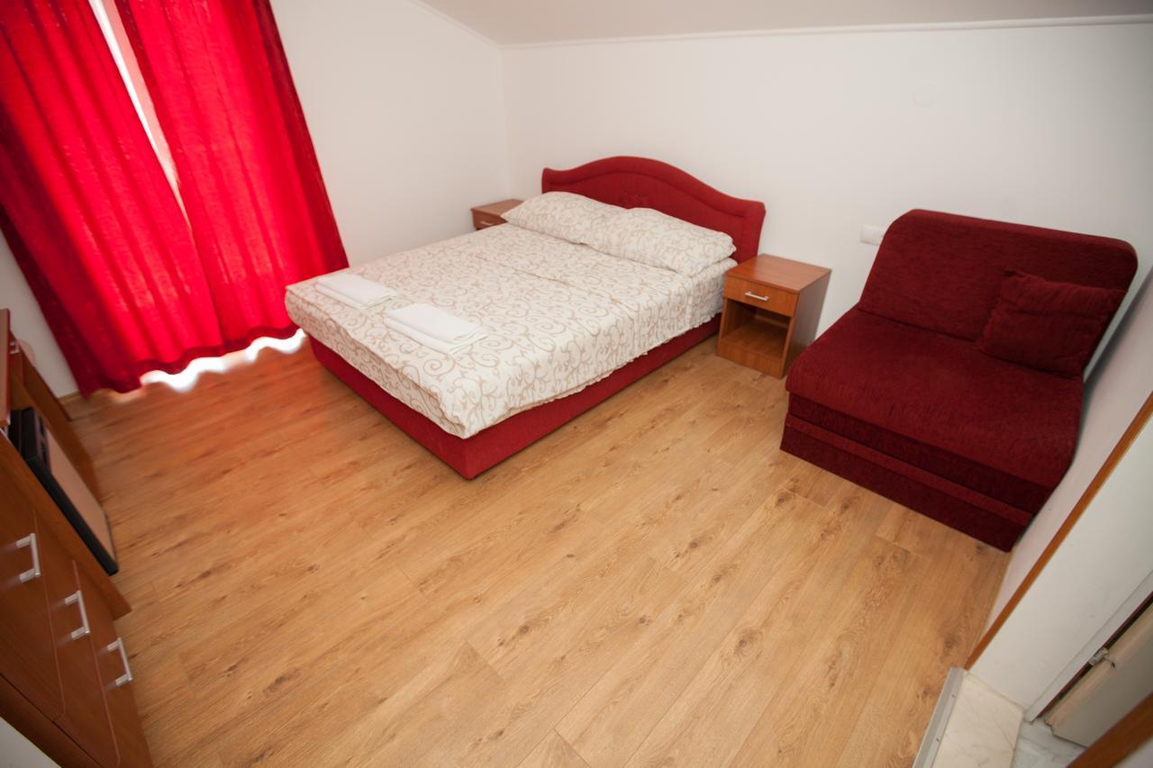 Ninkovic Hotell Trebinje Exteriör bild