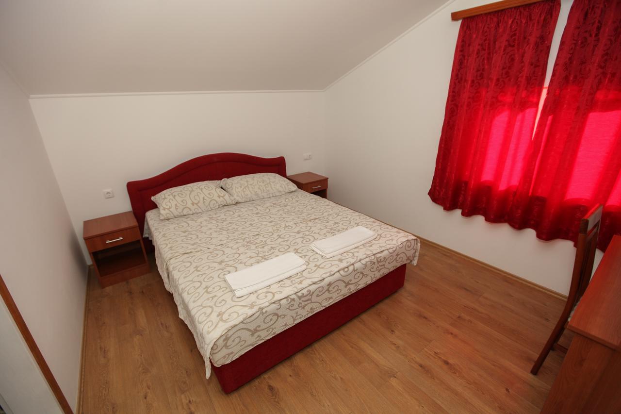 Ninkovic Hotell Trebinje Exteriör bild